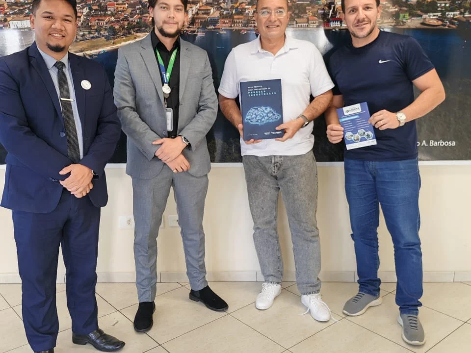 Prefeitura de Paranaguá fortalece diálogo com o Estado para avançar na implantação de parque industrial