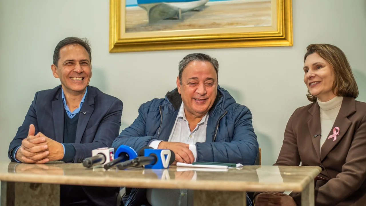 Deputado Hussein Bakri anuncia investimentos de R$ 158 milhões para obras de pavimentaçao em Paranaguá