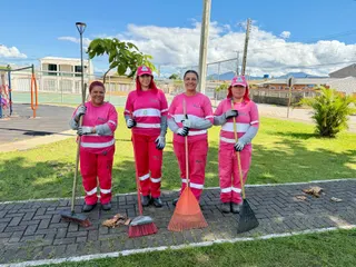 Mulheres da Limpeza Urbana: histórias inspiradoras de quem ajuda a construir Paranaguá