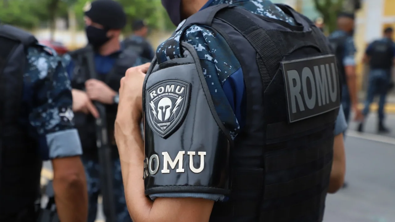 Reclamação de perturbação do sossego leva Romu a prender rapaz com ecstasy, cocaína e maconha