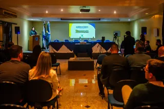 Prefeitura de Paranaguá acompanha audiência pública sobre novo empreendimento e garante participação da comunidade nas decisões