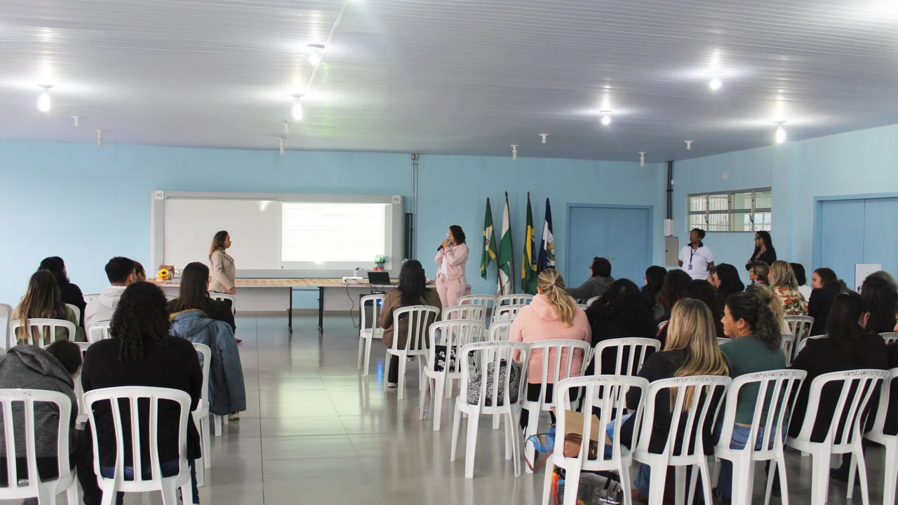 Formação continuada em educação especial acontece em Paranaguá