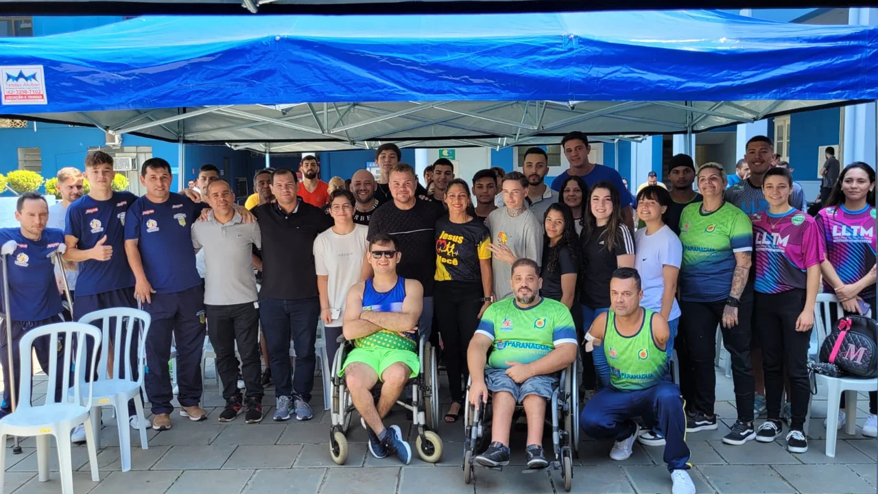 Bolsa-Atleta é entregue aos desportistas parnanguaras