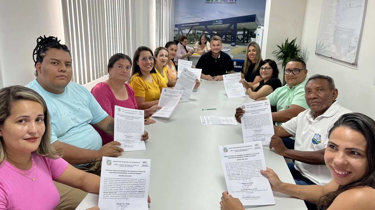 Prefeito empossa novos conselheiros tutelares