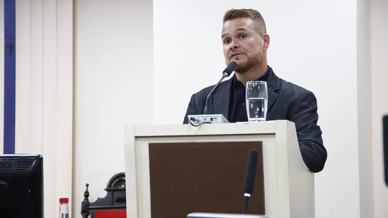 Marcelo Roque participa da sessão de reabertura dos trabalhos da Câmara Municipal