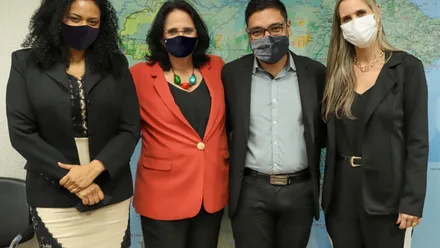 Comitiva de Paranaguá visitou ministra da Mulher, Família e Direitos Humanos, Damares Alves
