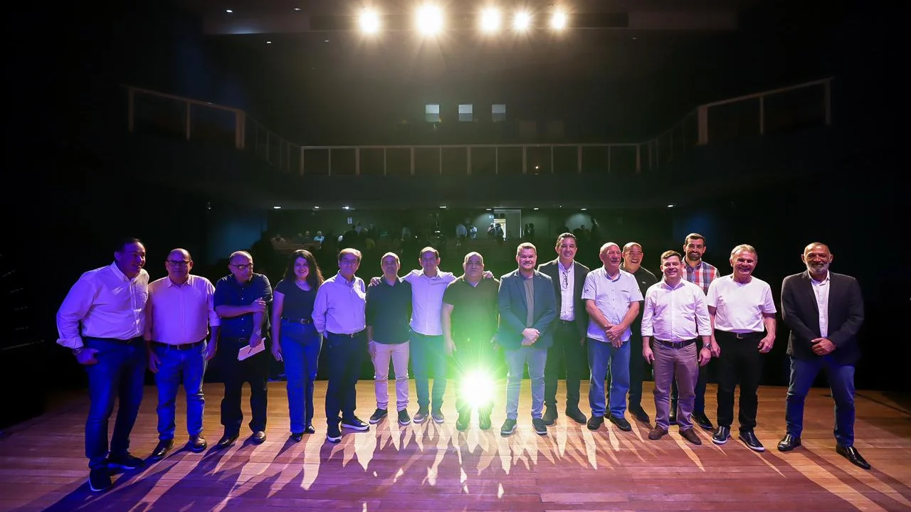 Prefeito Marcelo Roque promove encontro com deputados federais para tratar sobre novo traçado da BR 277