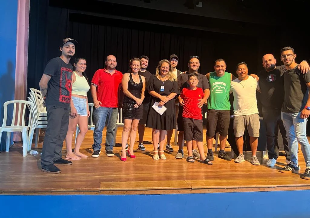 Reunião define detalhes para o Banho à Fantasia
