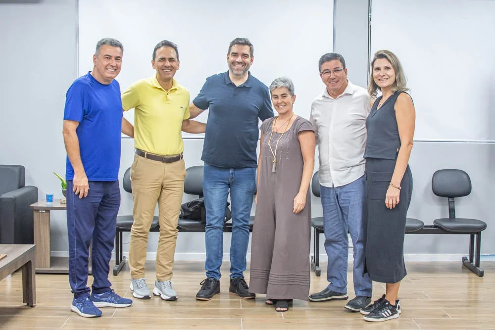Prefeito Adriano Ramos recebe visita do deputado estadual Denian Couto