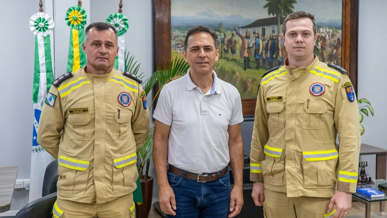 Prefeitura e Corpo de Bombeiros avançam em projeto para implantação de brigada de combate às emergências na Ilha dos Valadares