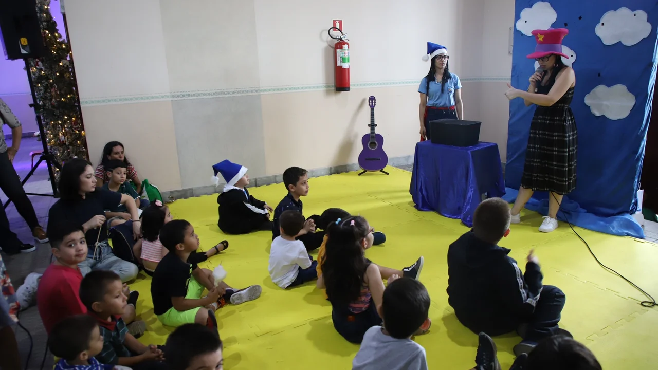 Crianças do Centro Municipal de Autismo tem tarde especial na Estação Ferroviária