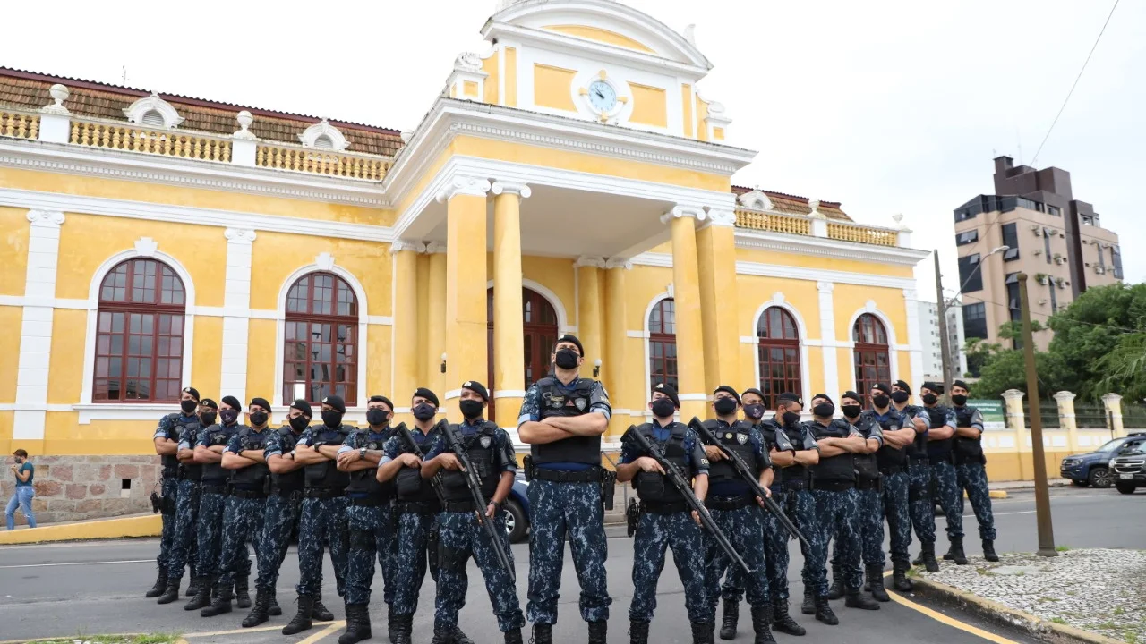 ROMU recebe novos uniformes