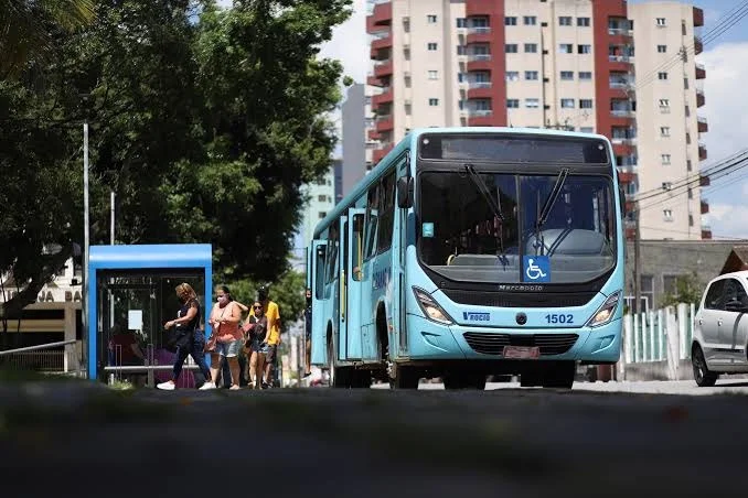 Neste domingo, 02, as linhas de ônibus terão horário especial