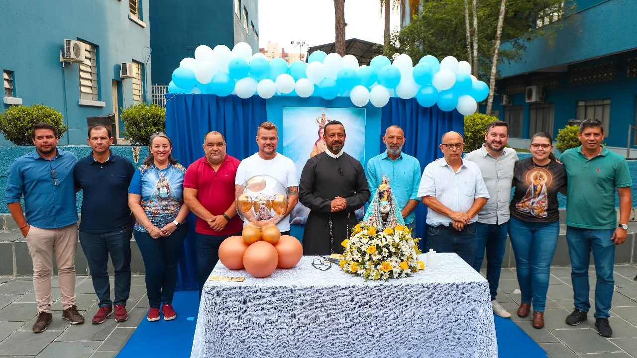 Prefeitura de Paranaguá recebe visita da imagem de Nossa Senhora do Rocio