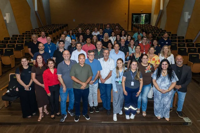 Prefeitura participa de encontro para fortalecer parcerias e ampliar oportunidades em Paranaguá