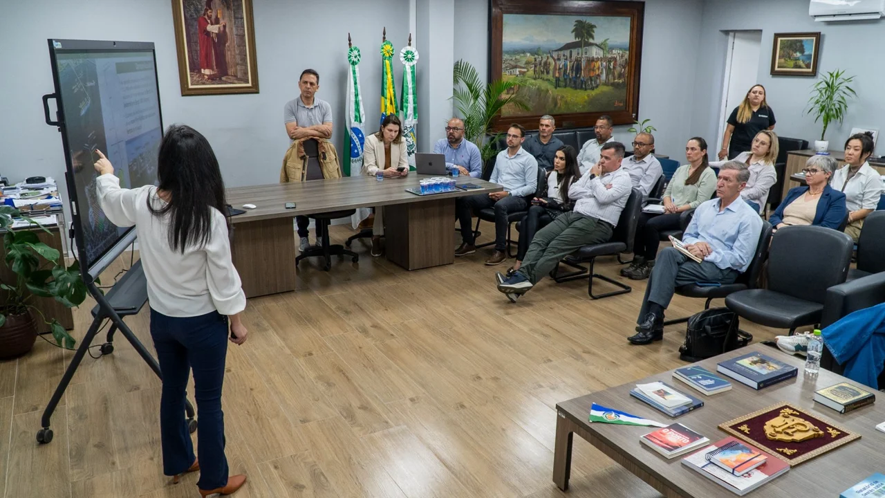 Liquipar apresenta Estudo de Impacto de Vizinhança para novo terminal de granéis líquidos em Paranaguá