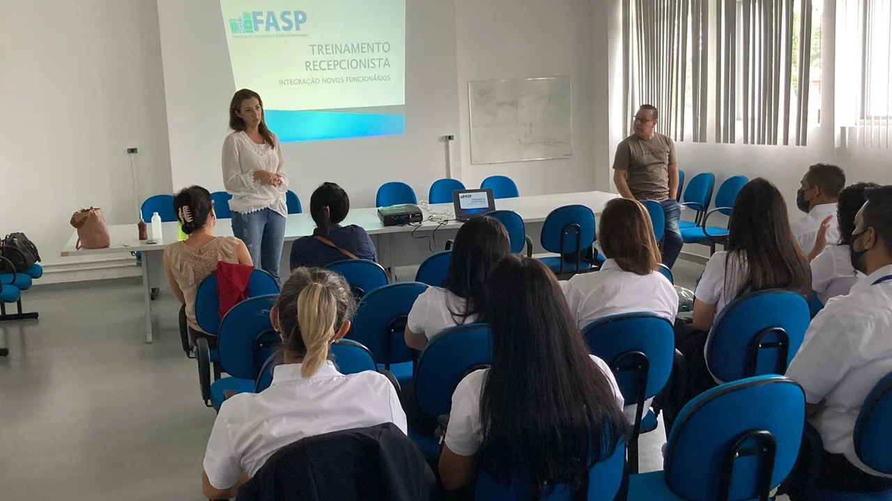 Recepcionistas da UPA participam de capacitação para aperfeiçoar o atendimento