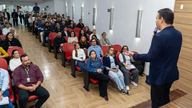 Prefeitura de Paranaguá promove capacitação para fortalecer compras públicas e qualificar gestão municipal