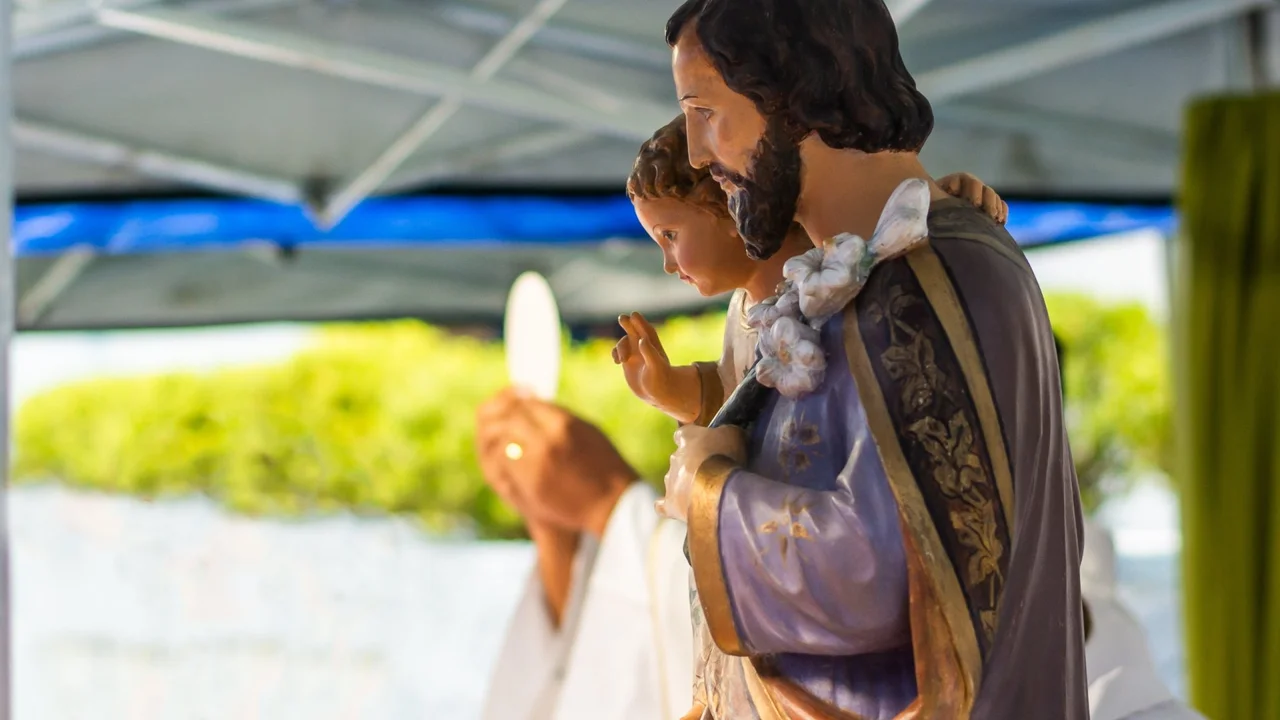 Missa em louvor a São José é celebrada na sede da Prefeitura