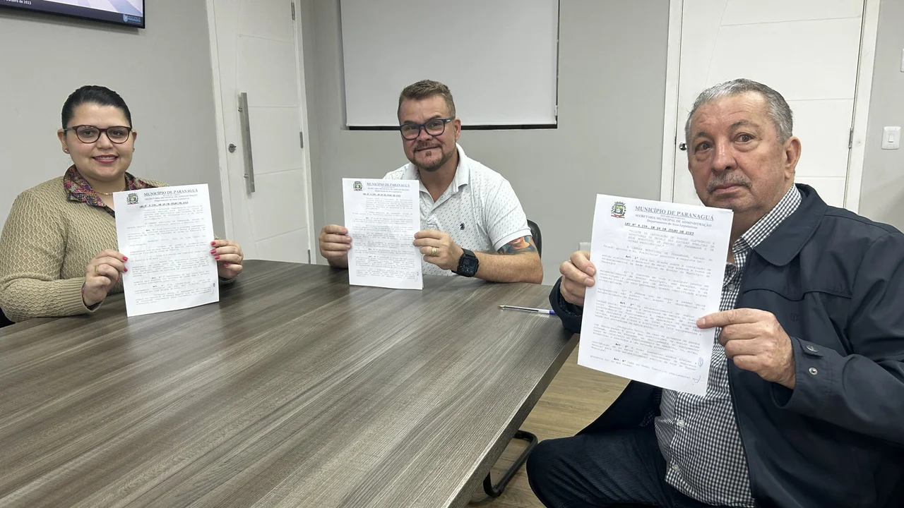 Prefeito Marcelo Roque sanciona leis municipais