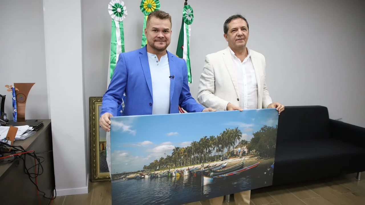 Prefeito de Foz do Iguaçu conhece o Tarifa Zero em Paranaguá