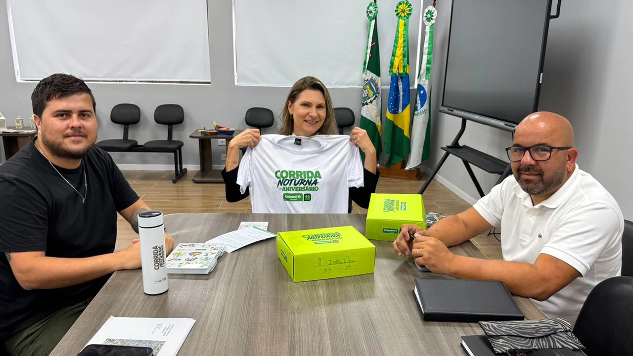 Vice-prefeita Fabiana Parro recebe convite para a 1ª edição da Corrida Noturna da Unimed