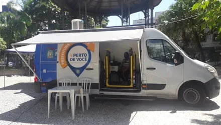 A população pode retirar seu Cartão SUS em ponto itinerante, na Praça Fernando Amaro das 8h às 17h