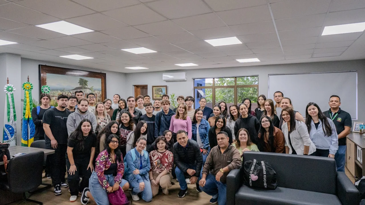 Prefeitura de Paranaguá recebe 43 novos estagiários e reforça compromisso com a formação profissional dos jovens