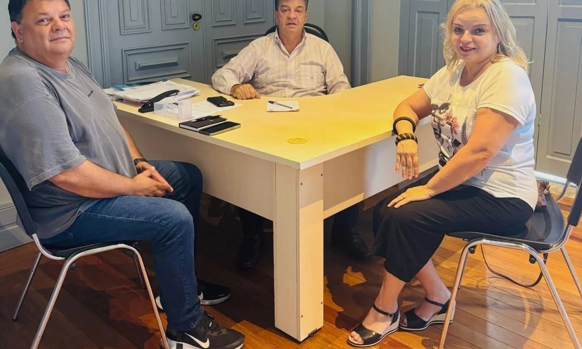 Secretaria de Cultura e Turismo recebe agentes culturais e representantes do Sesc