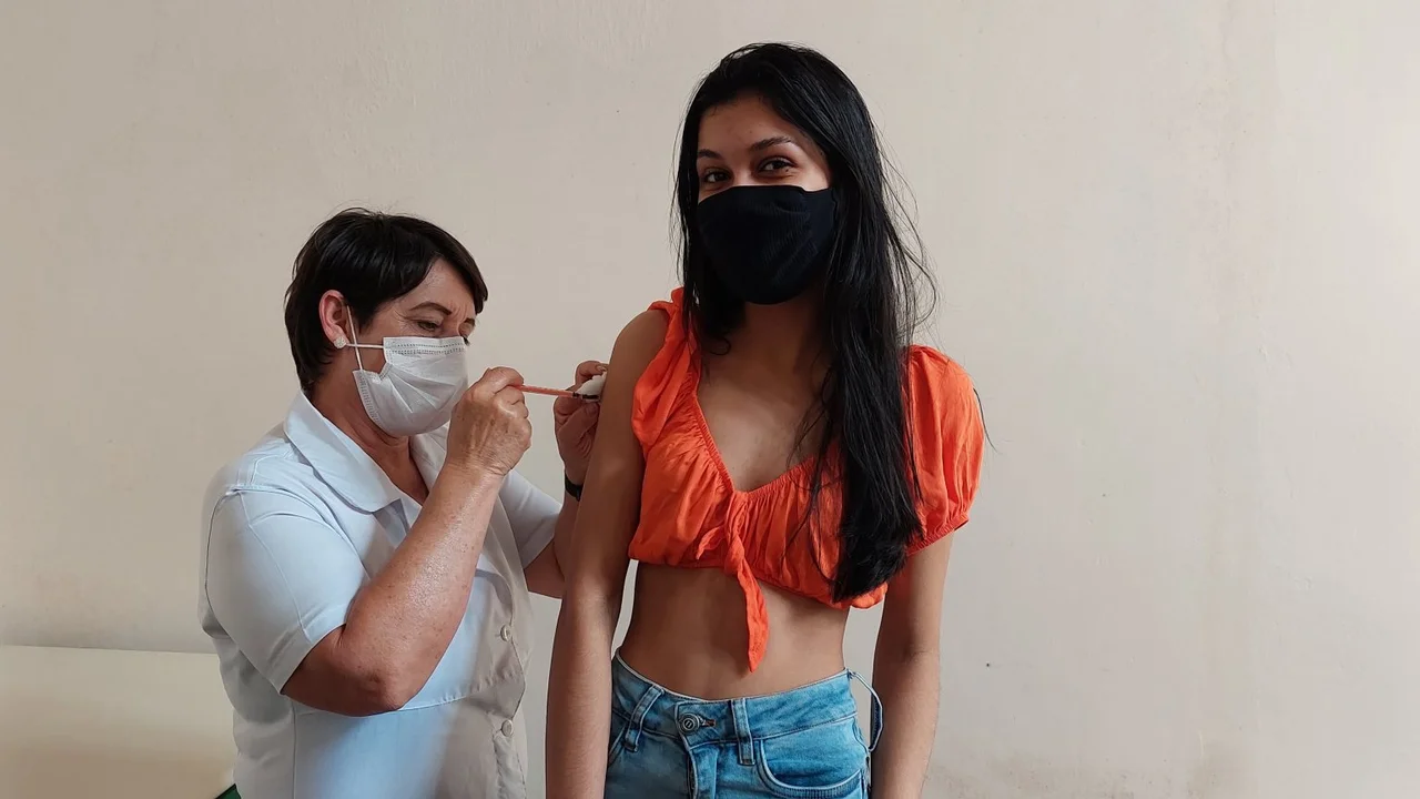 Reforço: pessoas com 57 anos ou mais com intervalo de seis meses da segunda dose podem se vacinar