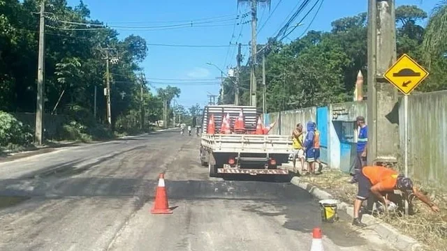  Prefeitura de Paranaguá reforça segurança viária na Avenida Senador Atílio Fontana