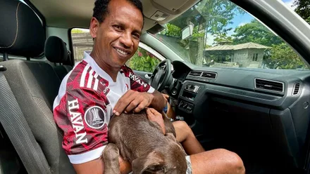 Claúdio e seu amigo de quatro patas