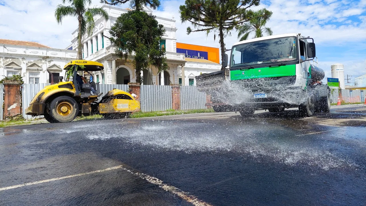 Secretaria de Obras realiza pavimentação após retirada de lombadas