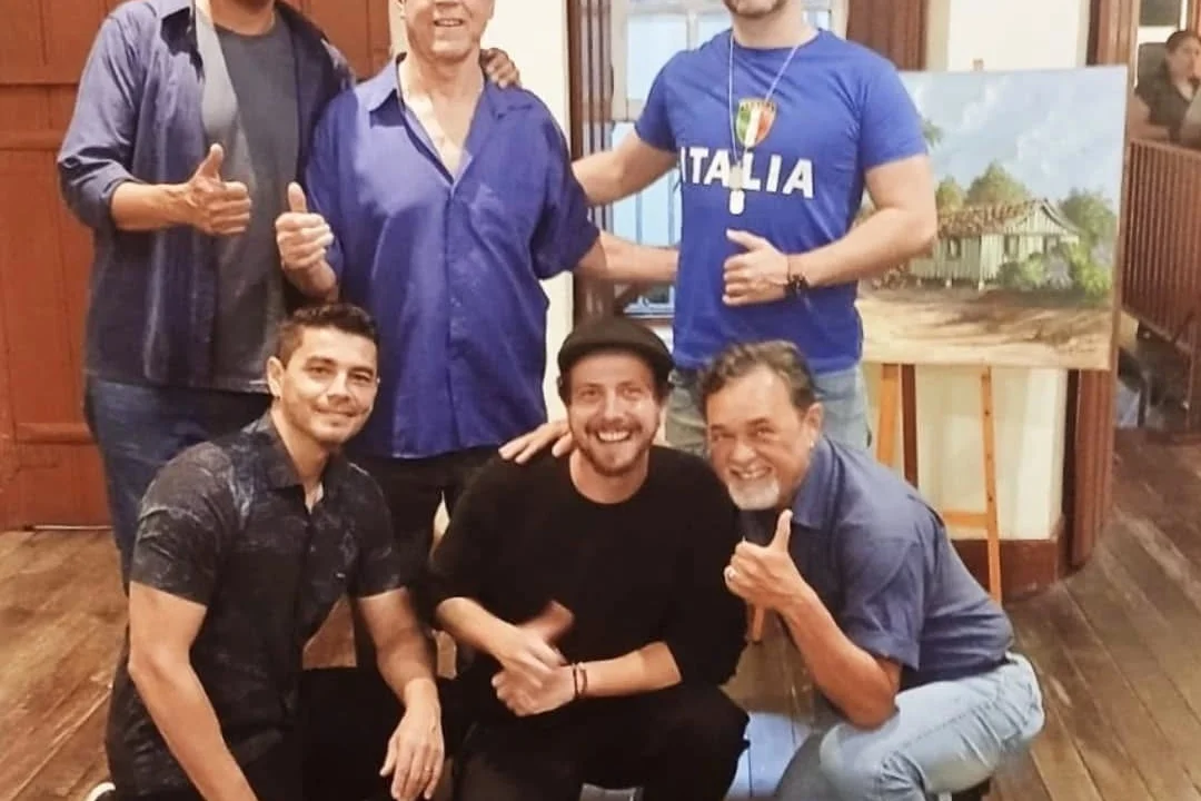 Grande Mar Redondo: Valor simbólico de R$ 200 mais pix solidário ao artista Marcial Neves é oportunidade de levar pra casa obras de arte parnanguaras