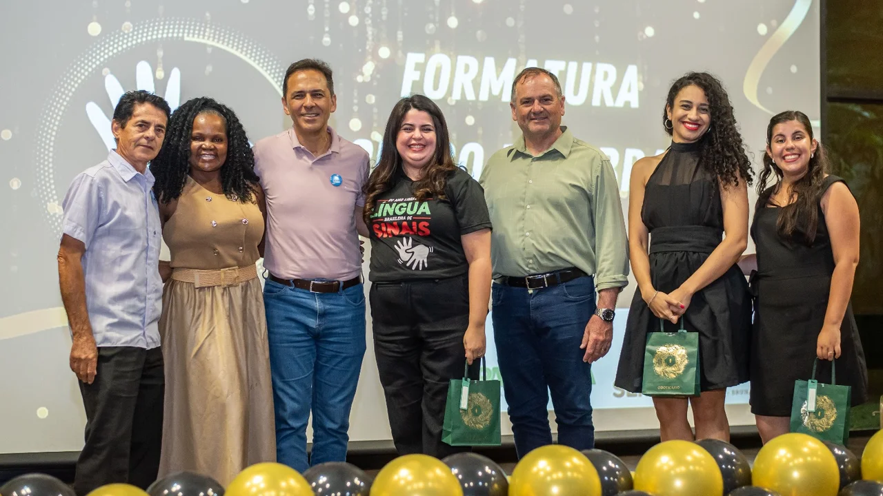 Formatura de Cursos de LIBRAS reúne comunidade e reforça compromisso de Paranaguá com a inclusão