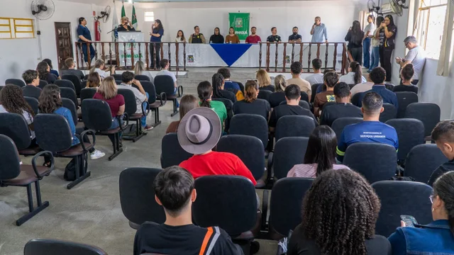 Prefeitura retoma diálogo com a juventude em conferência que discute políticas públicas para Paranaguá