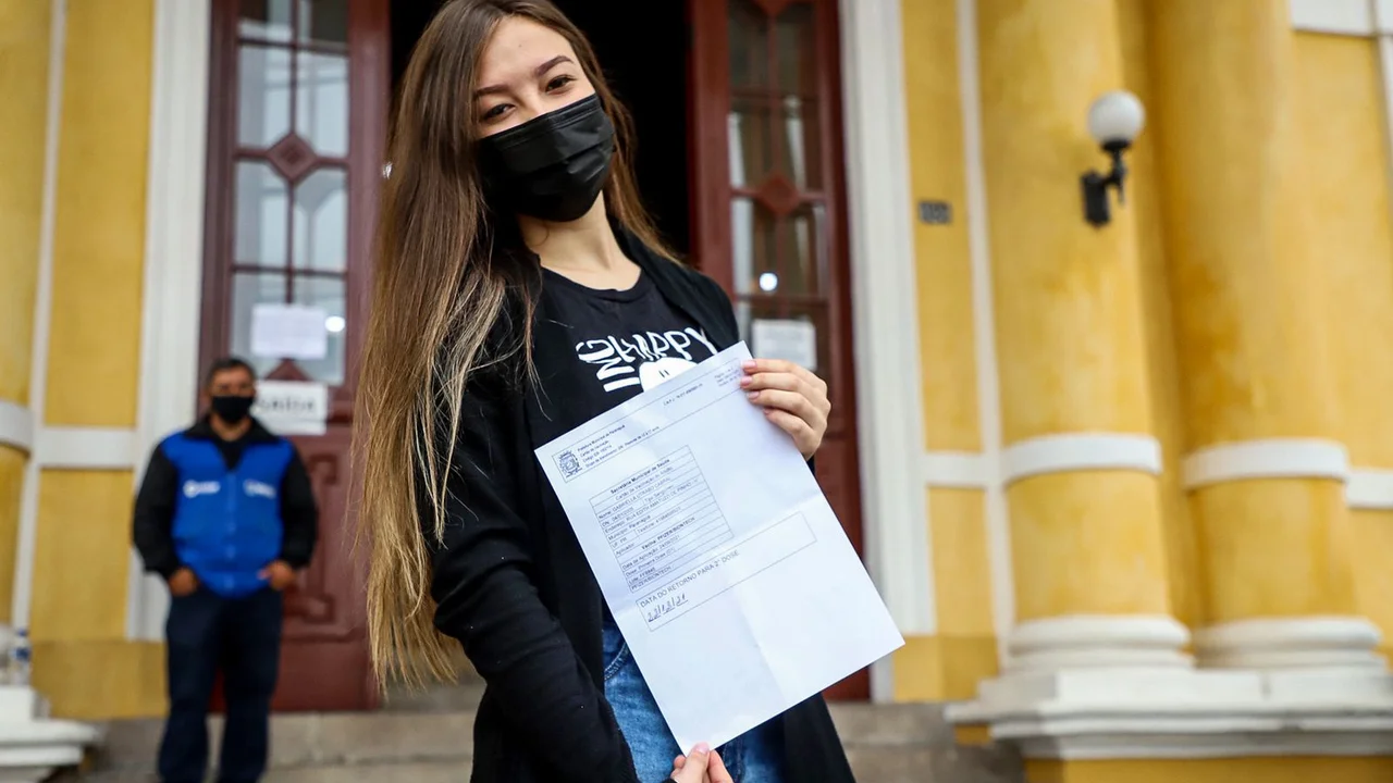 Força tarefa neste sábado com a vacinação de adolescentes com 14 anos ou mais idade