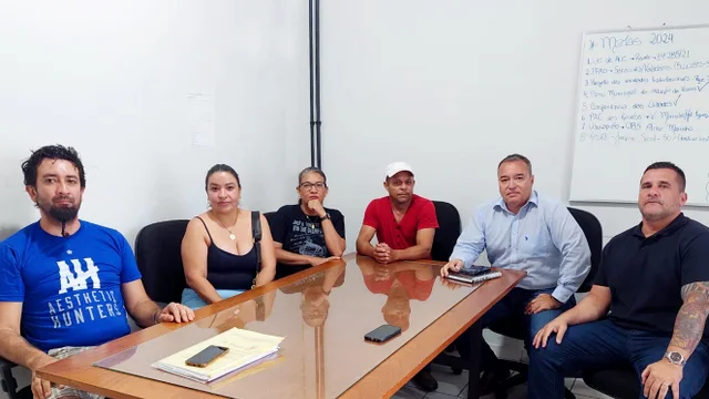 Regularização Fundiária é tema de reunião com moradores do Jardim Iguaçu e Vila Marinho