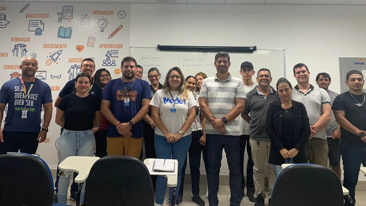 Prefeitura e Senac iniciam curso de técnicas para garçons