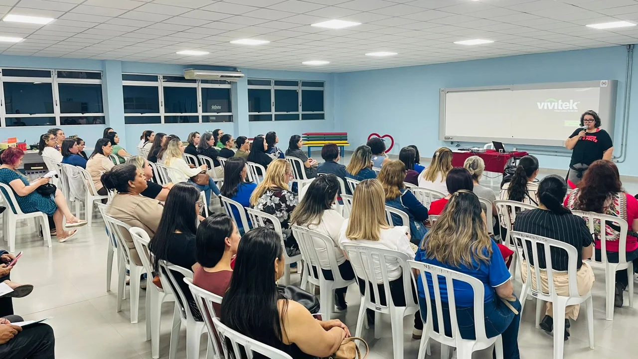 Prazo para inscrições de candidatos a diretores da Rede Municipal encerra nesta terça-feira (18) em Paranaguá