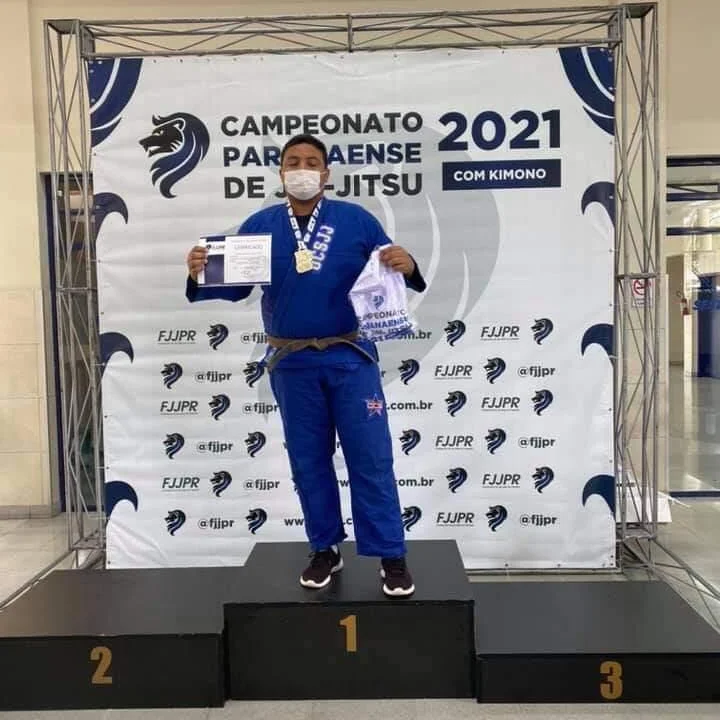 Atleta parnanguara é o grande campeão do Campeonato Paranaense de Jiu-Jitsu 2021