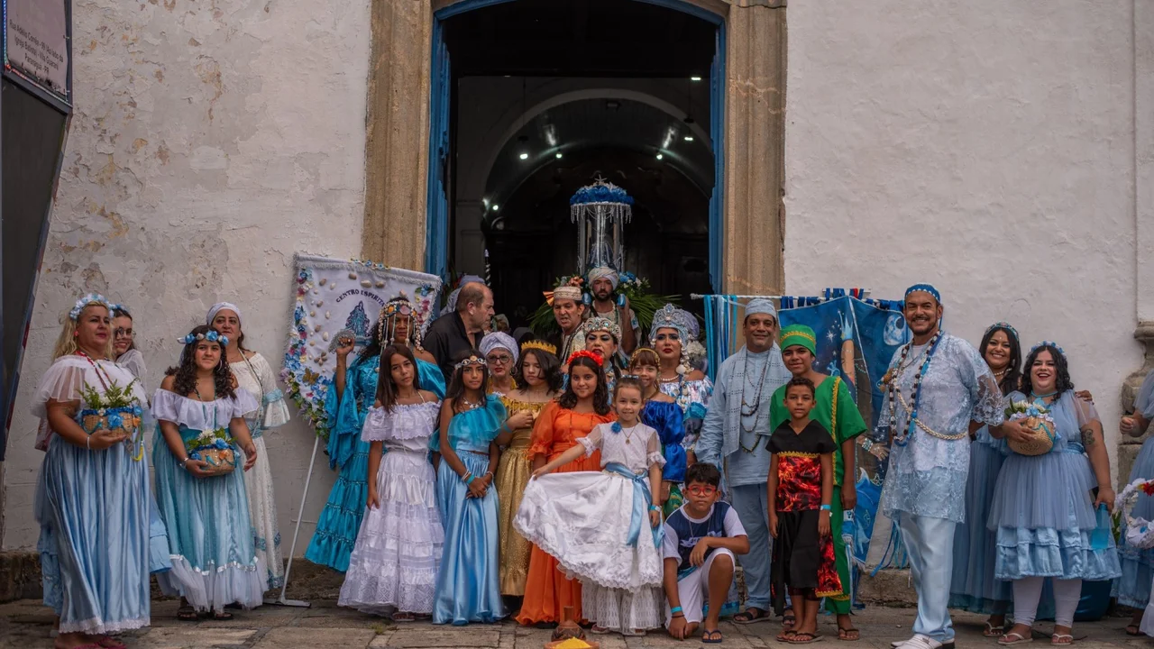 Afoxé Filhos de Iemanjá transforma o Centro Histórico de Paranaguá em aula de história, fé e resistência cultural