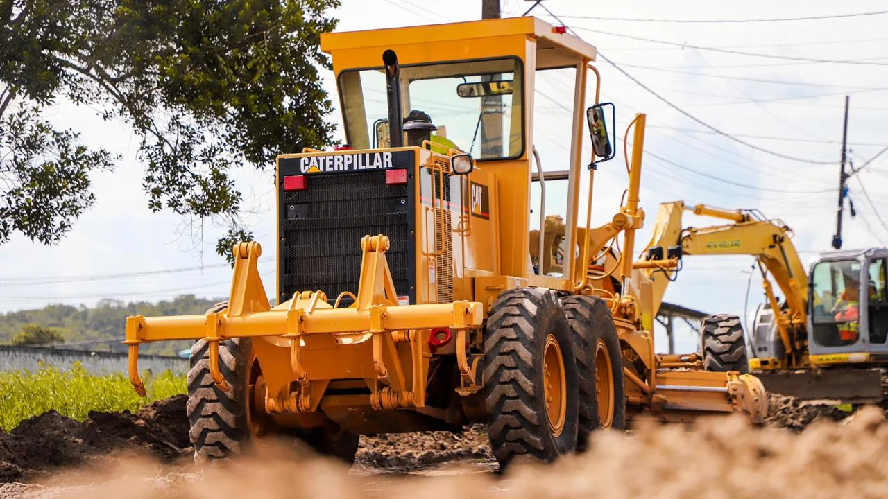 Prefeitura segue realizando obras de pavimentação na Vila Garcia