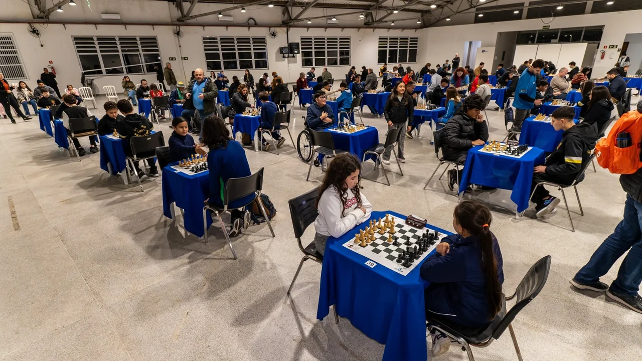 1º Torneio Internacional de Blitz Memorial Domingo Botrán reúne cerca de 100 enxadristas e celebra legado do mestre em Paranaguá