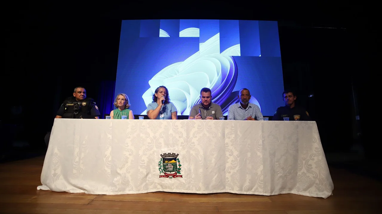 Diretores e representantes das instituições de ensino recebem instruções sobre o aplicativo 153 Cidadão