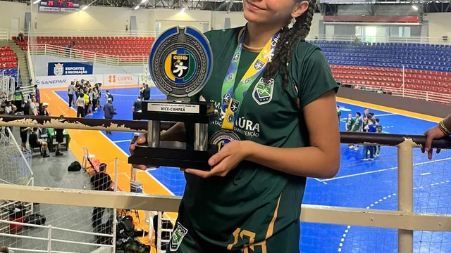 Rafaella Xavier brilha e ajuda o Paraná a conquistar a prata no Brasileiro Infantil de Handebol