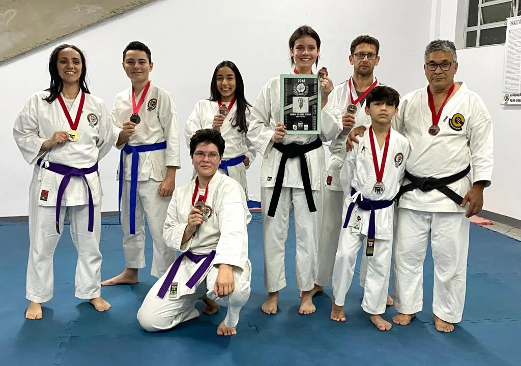 Atletas de karatê da Associação Vale do Tigre/SESPOR conquistam oito medalhas durante o 8º Campeonato de Integração de Karatê