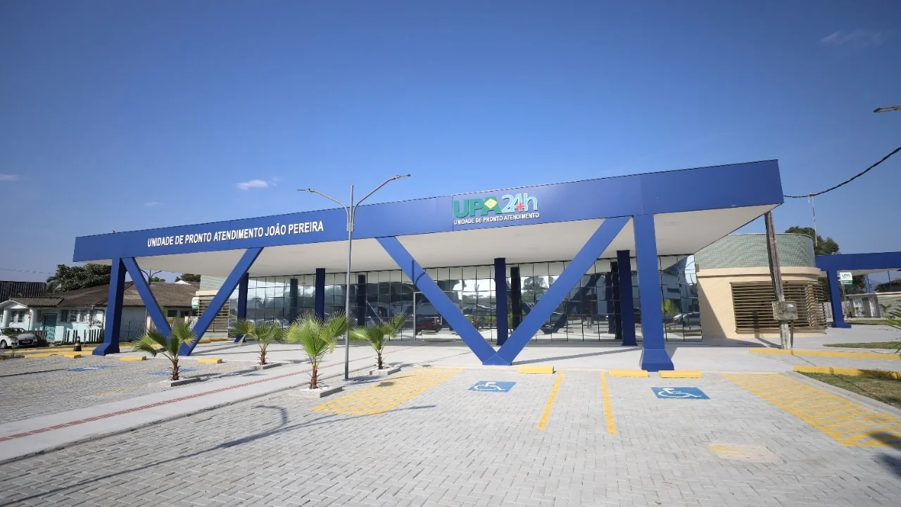 Transição de equipamentos e insumos está ocorrendo para receber os pacientes na nova UPA Porte III