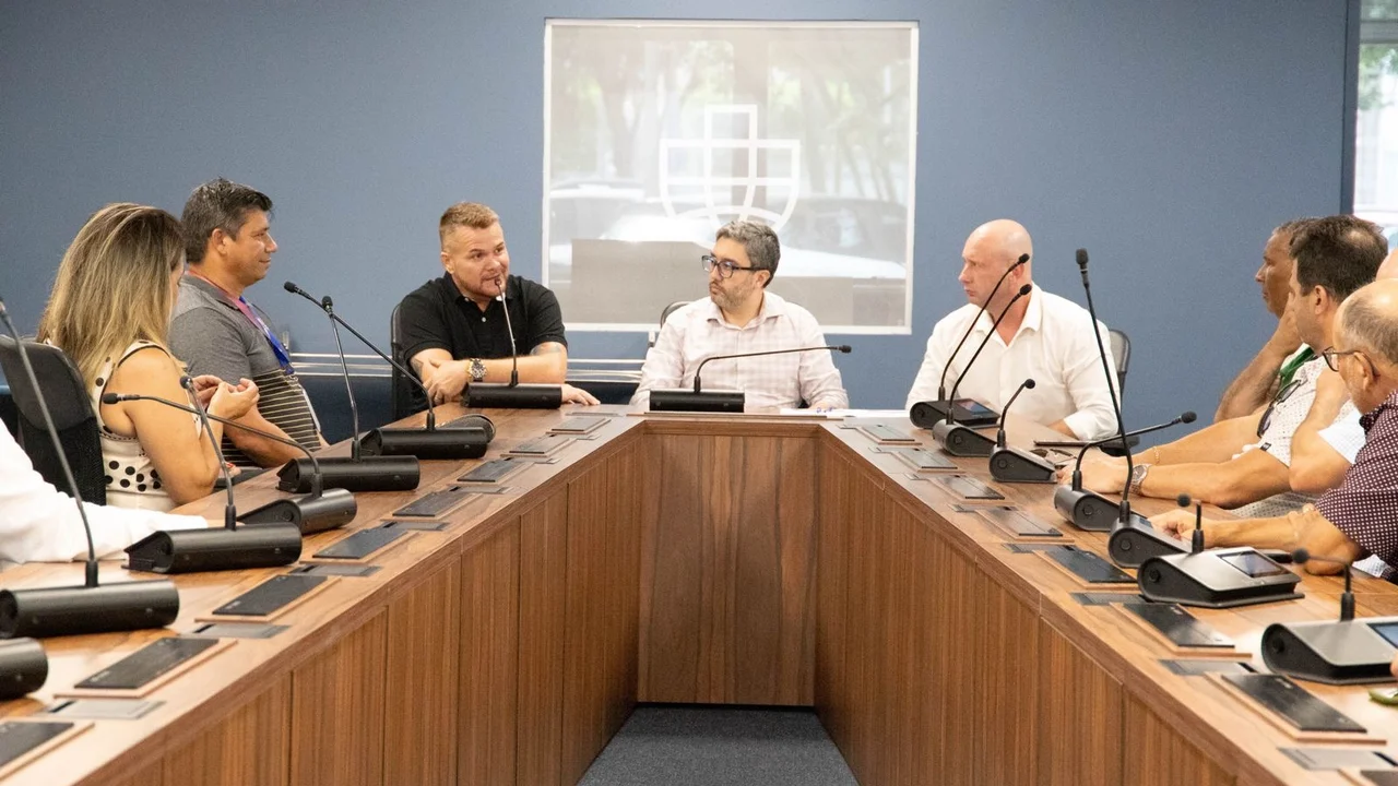 Assinado o Termo de Cessão de Uso para o Sindicato dos Arrumadores pelos próximos dois anos