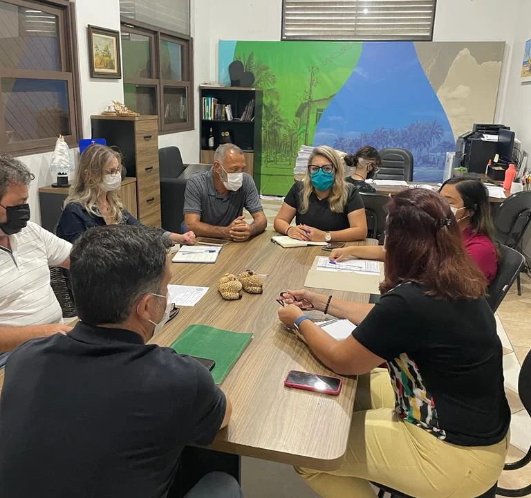Reunião entre secretarias municipais e empresa que fará projeto para restauro do Palácio Visconde de Nácar aconteceu nesta quinta-feira, 06